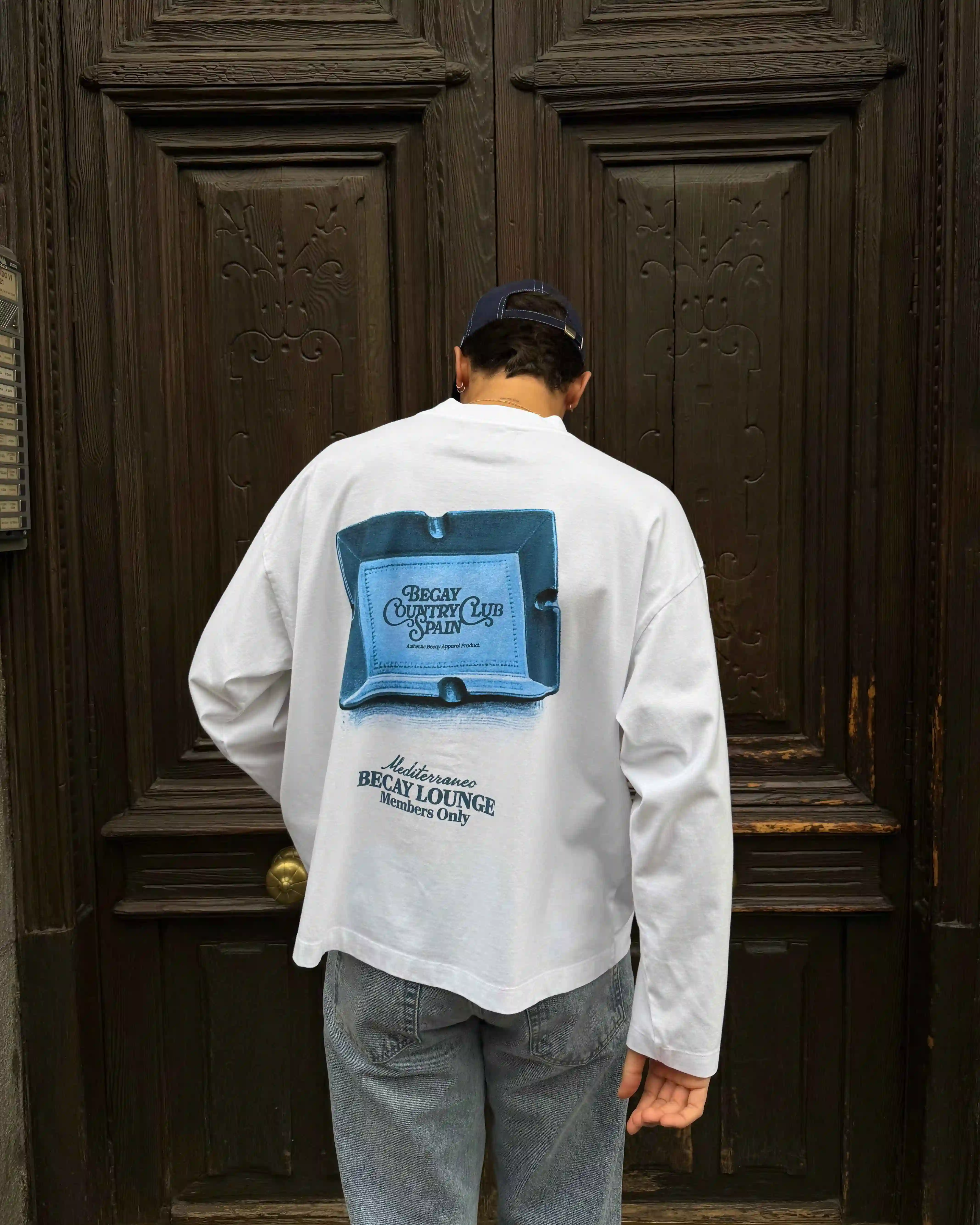 Ashtray Longsleeve W&B - Image 5